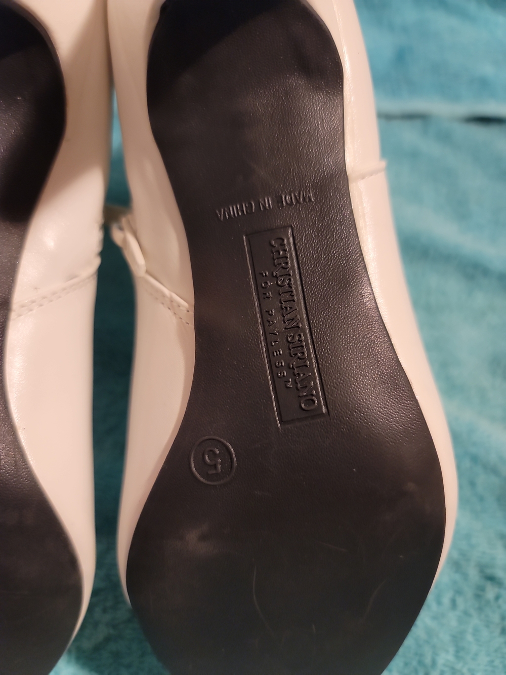 Women's Cream Pointed-Toe Ankle Boots - Picture 9 of 10